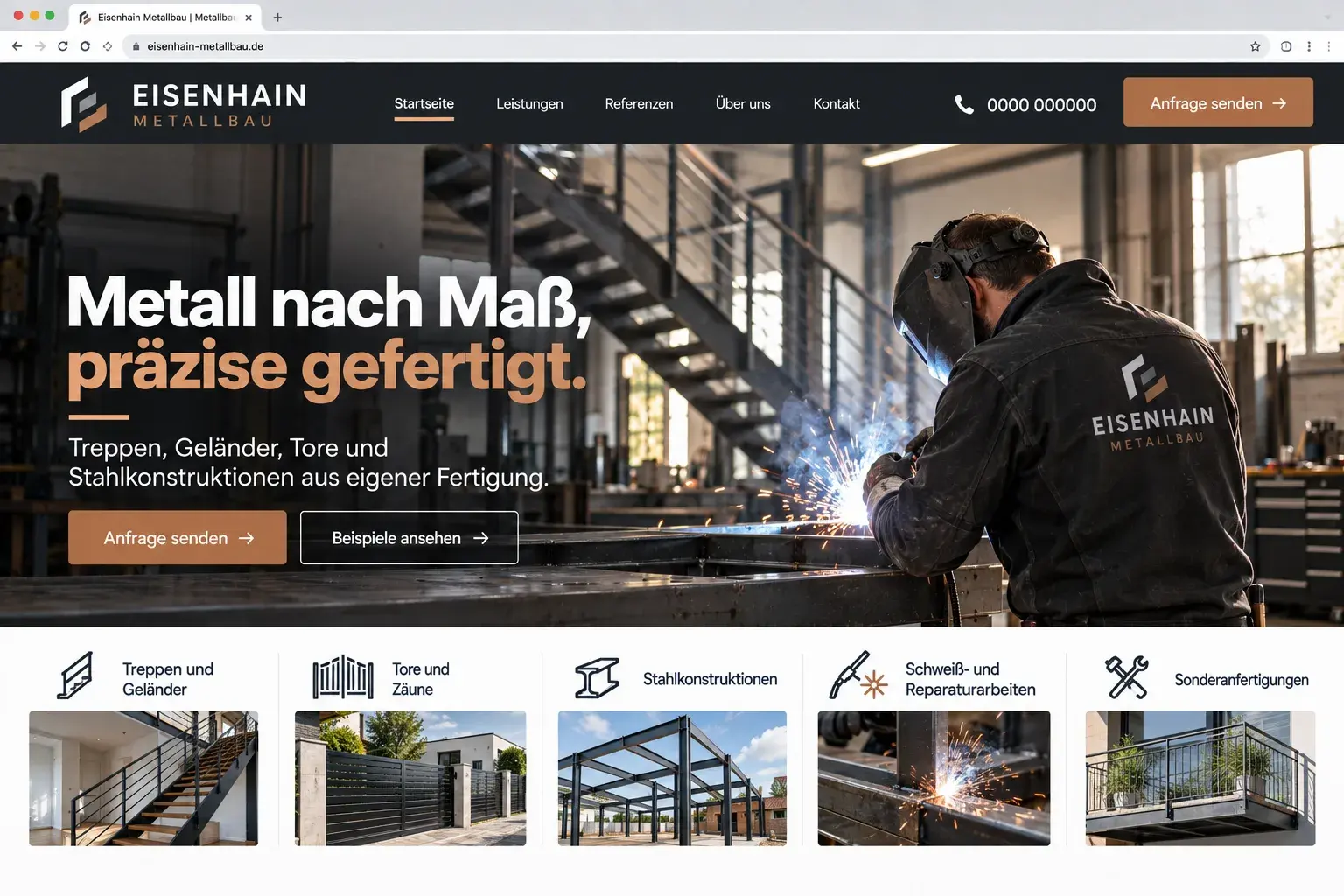 Konzeptentwurf Startseite eines Metallbaubetriebs im Browserfenster: Foto eines Metallbauers beim Schweißen in einer Werkstatt vor einer Stahltreppe, Überschrift „Metall nach Maß, präzise gefertigt.“, zwei Buttons und fünf Leistungen von Treppen und Geländern bis Sonderanfertigungen.